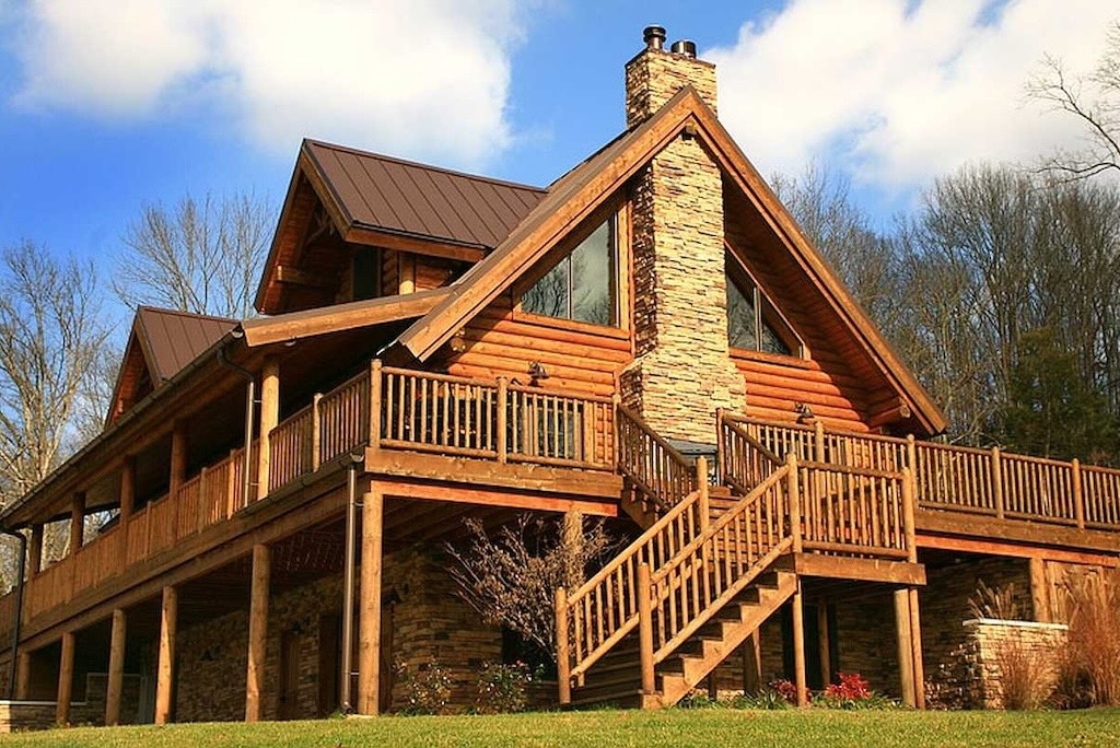 Pembroke log home